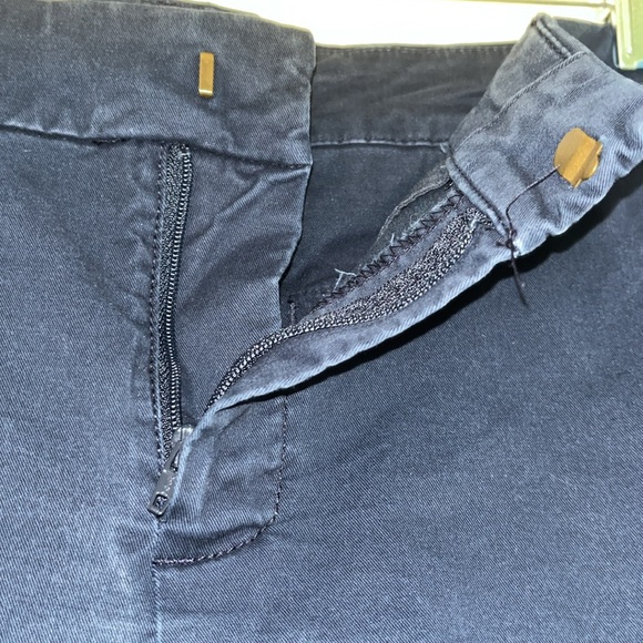 Classic JCrew Navy Chino Shorts, Size 2 - Picture 4 of 7